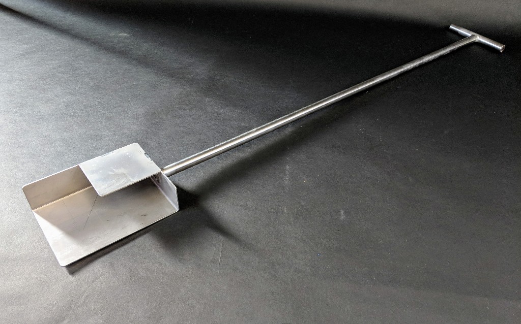 BlackStone Schaufel f. Lavastein - lange Stiel